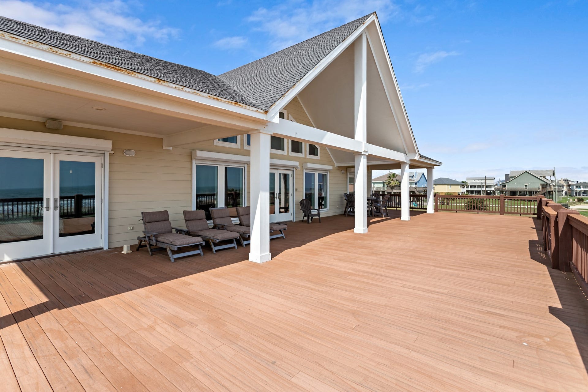 2130 Gulf, Crystal Beach, TX 77650 2130 Gulf, Crystal Beach, TX 77650
