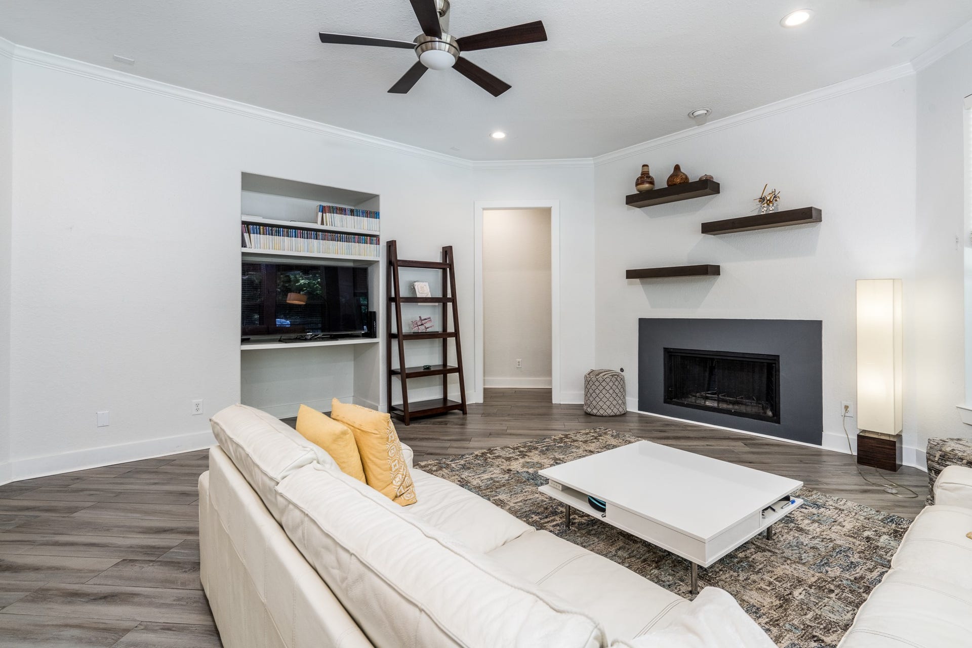 11 Dahlia Trail Place, The Woodlands, TX 77382 Family/Living view