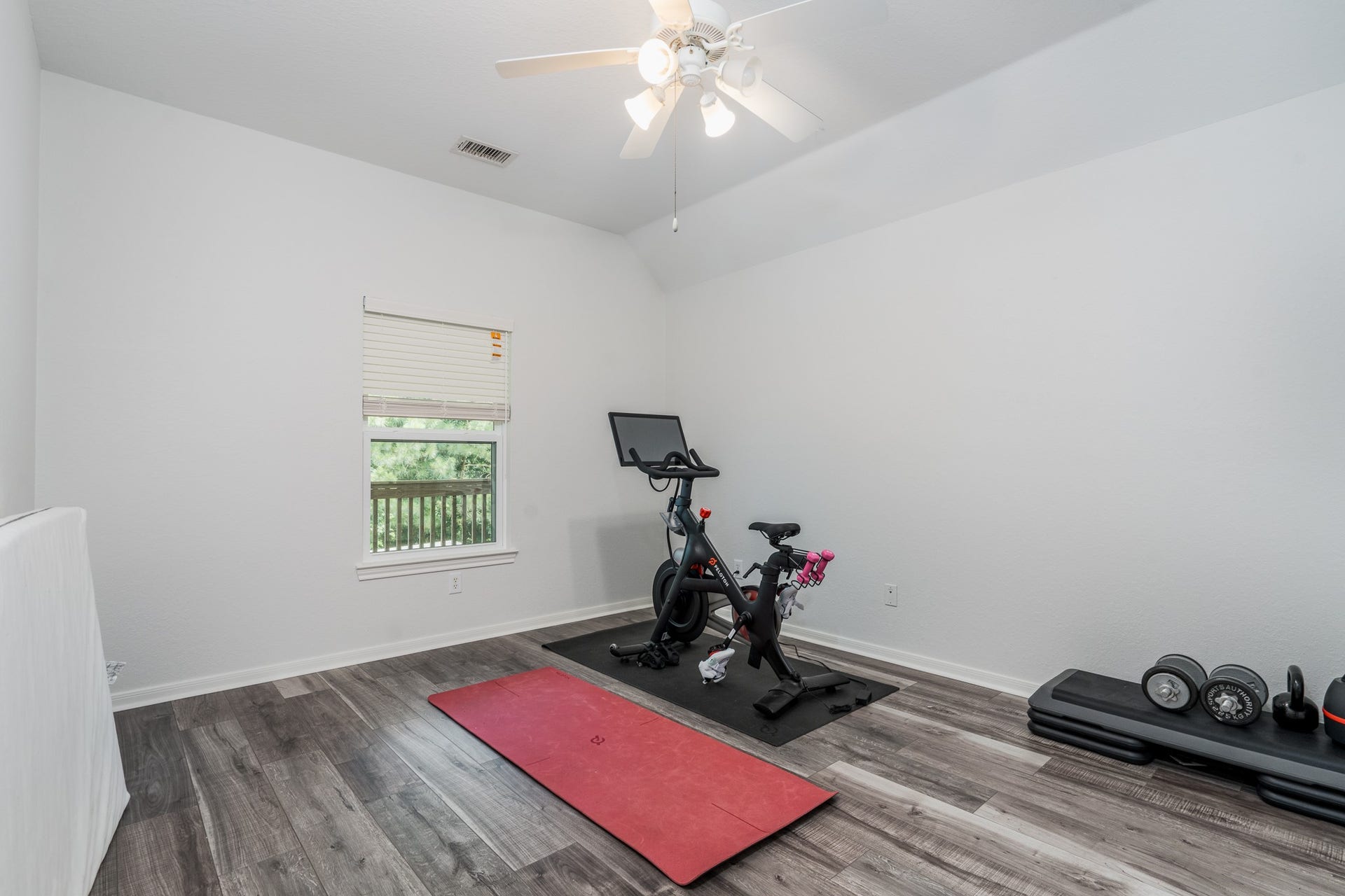 11 Dahlia Trail Place, The Woodlands, TX 77382 Bedroom 3