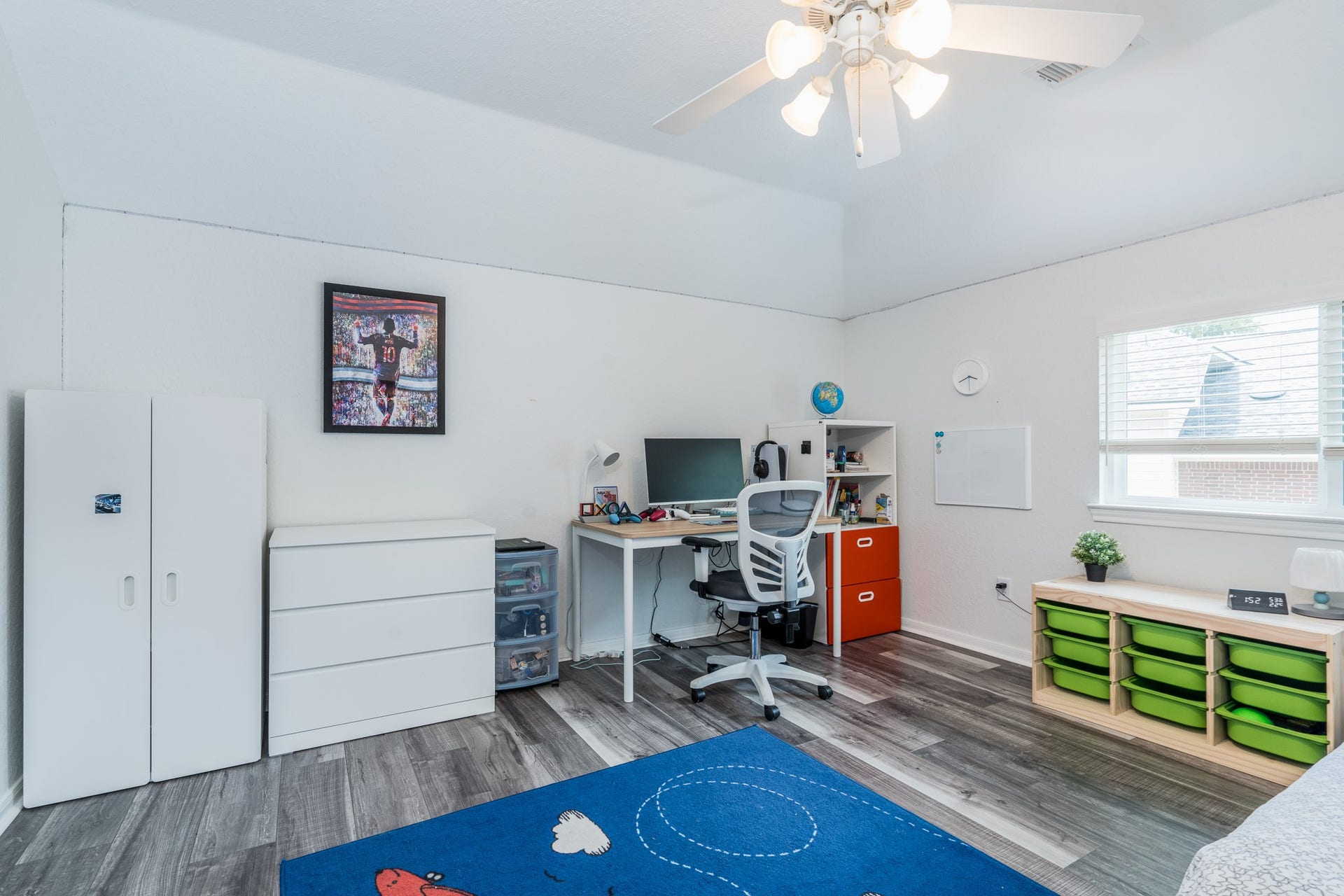 11 Dahlia Trail Place, The Woodlands, TX 77382 Bedroom 2 View