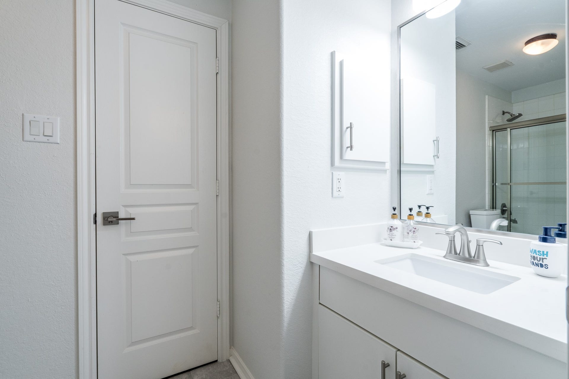11 Dahlia Trail Place, The Woodlands, TX 77382 Bathroom 1 Vanity and sink