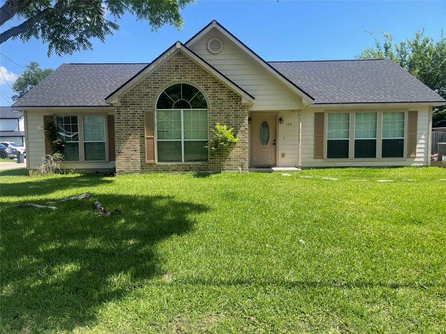 Property photo for 134 Bay Shore Drive, La Porte, TX