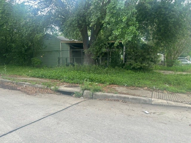 Property photo for 6003 Southmont Street, Houston, TX
