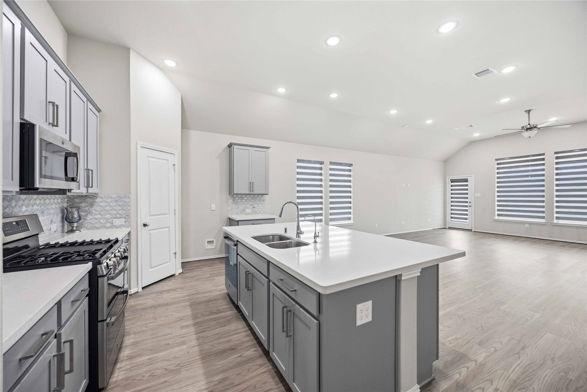 20427 Windcrest Colony Trail, Richmond, TX 77407 20427 Windcrest Colony Trail, Richmond, TX 77407