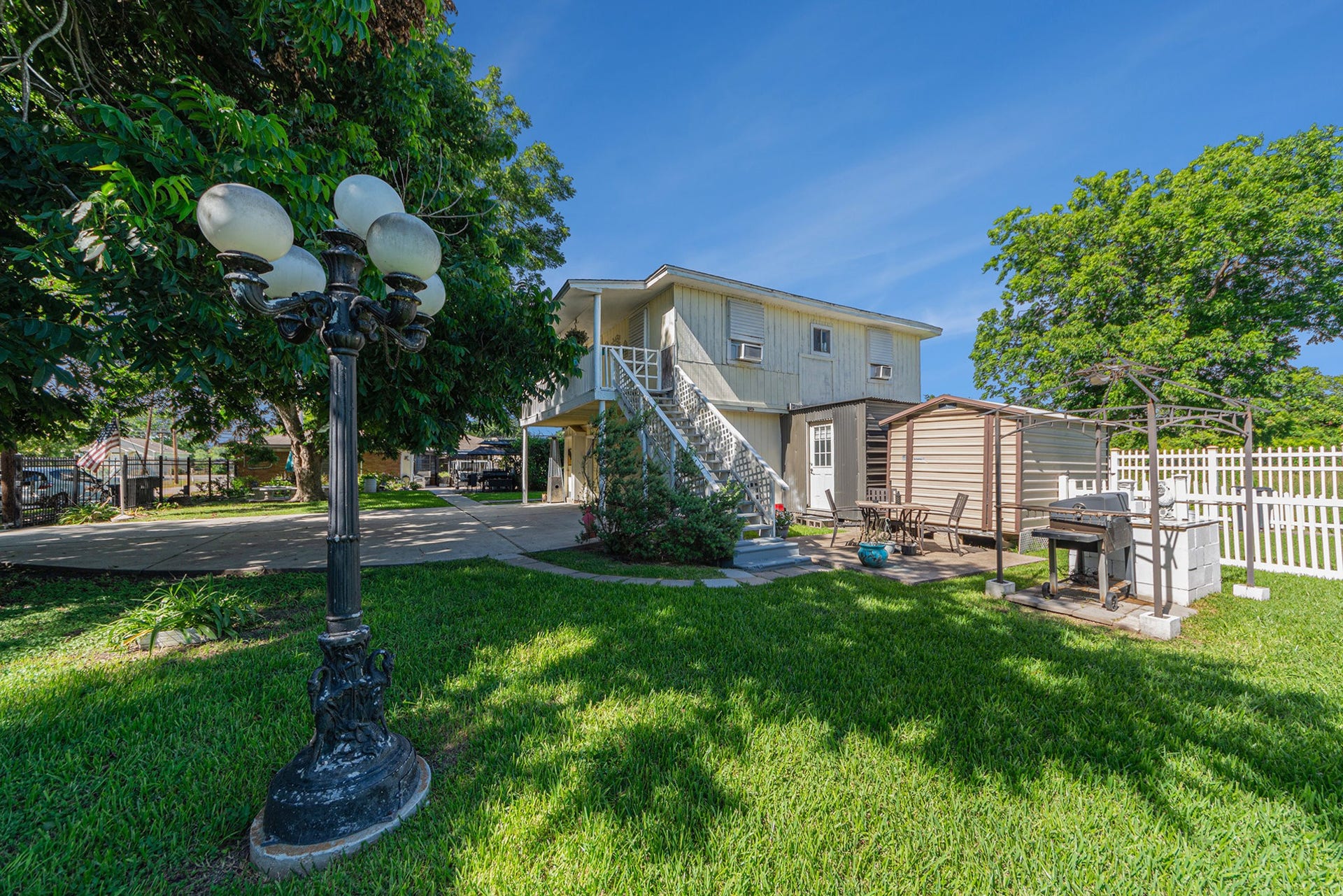 6503 Sharon Lane, Hitchcock, TX 77563 6503 Sharon Lane, Hitchcock, TX 77563