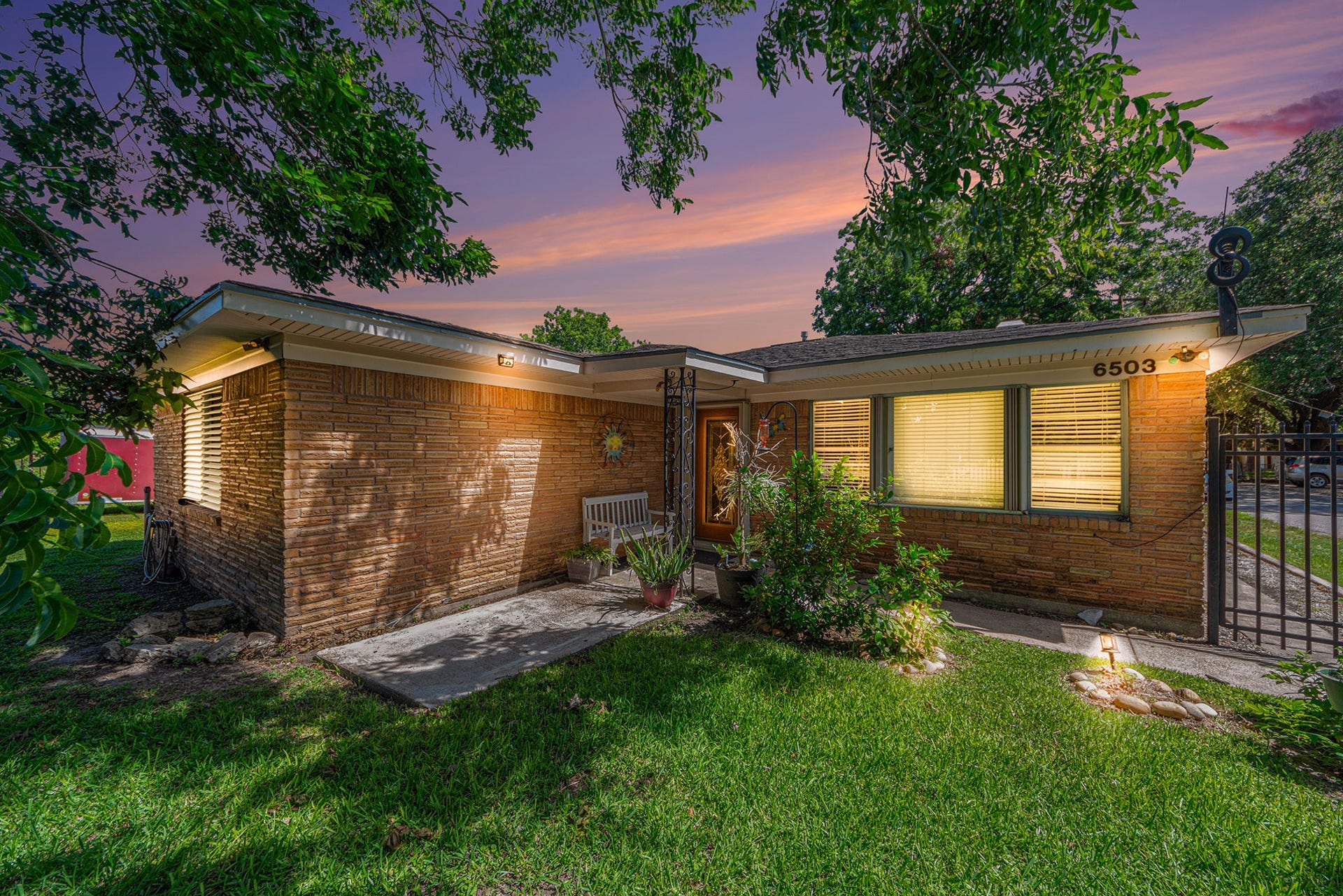 6503 Sharon Lane, Hitchcock, TX 77563 6503 Sharon Lane, Hitchcock, TX 77563