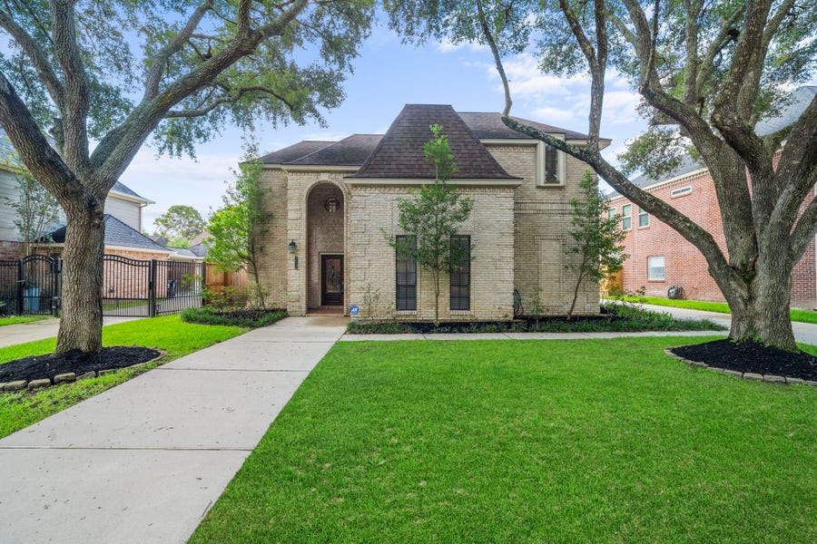 Property photo for 20719 Castle Bend Drive, Katy, TX
