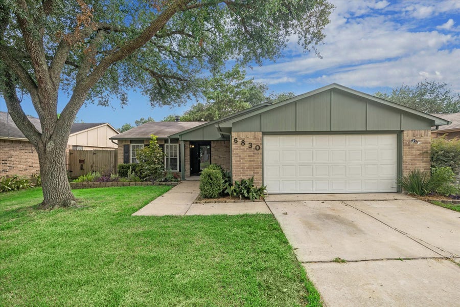 Property photo for 6830 Pickett Drive, Richmond, TX