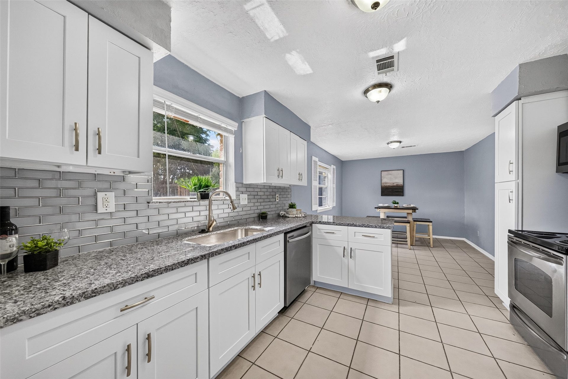 6013 Leafwood Circle, League City, TX 77573 6013 Leafwood Circle, League City, TX 77573