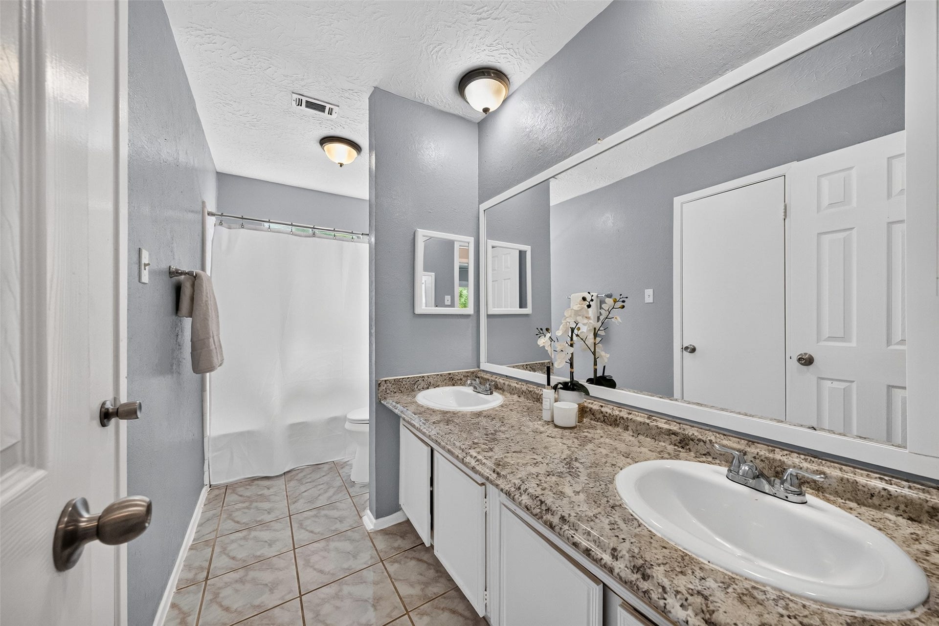 6013 Leafwood Circle, League City, TX 77573 6013 Leafwood Circle, League City, TX 77573