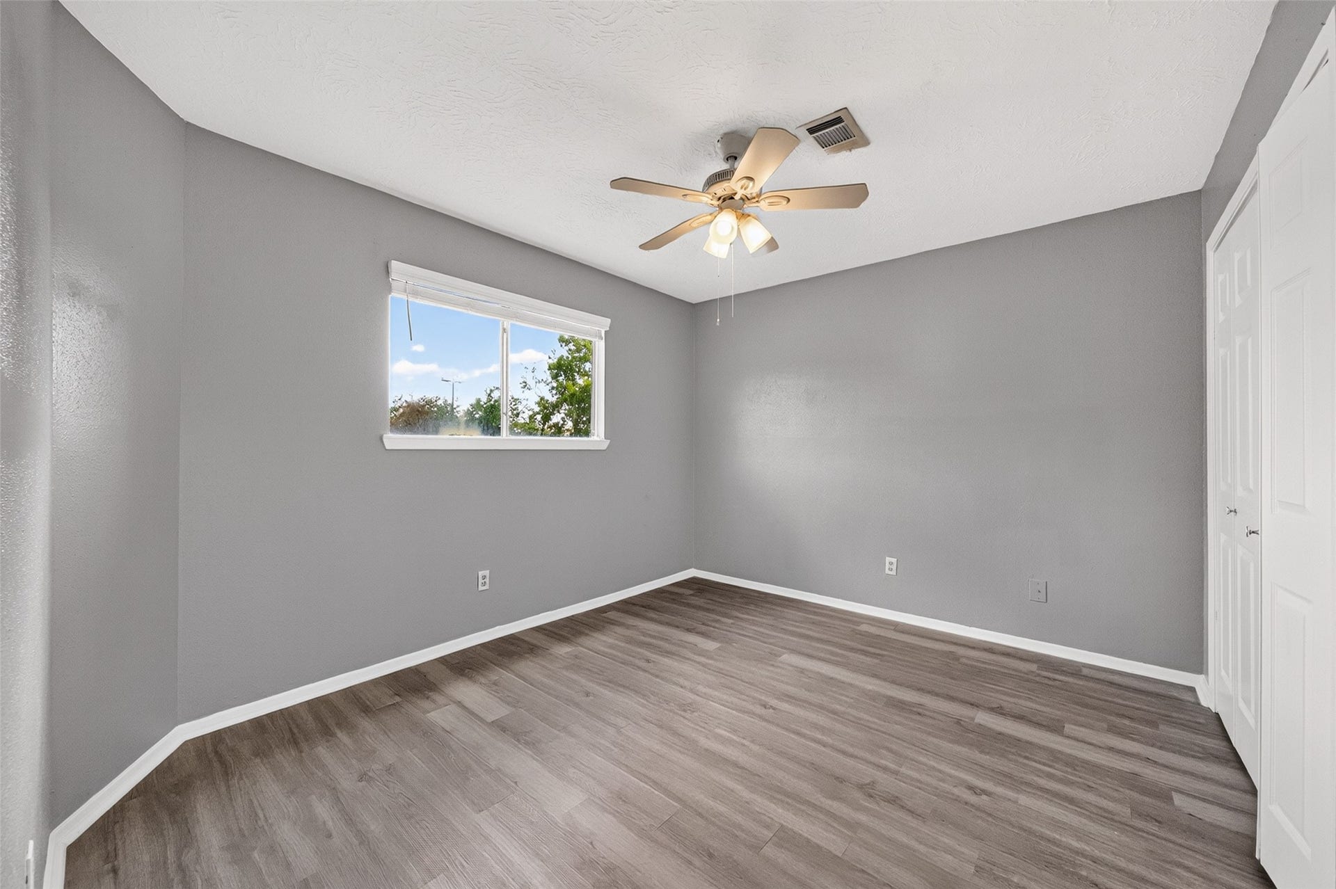 6013 Leafwood Circle, League City, TX 77573 6013 Leafwood Circle, League City, TX 77573