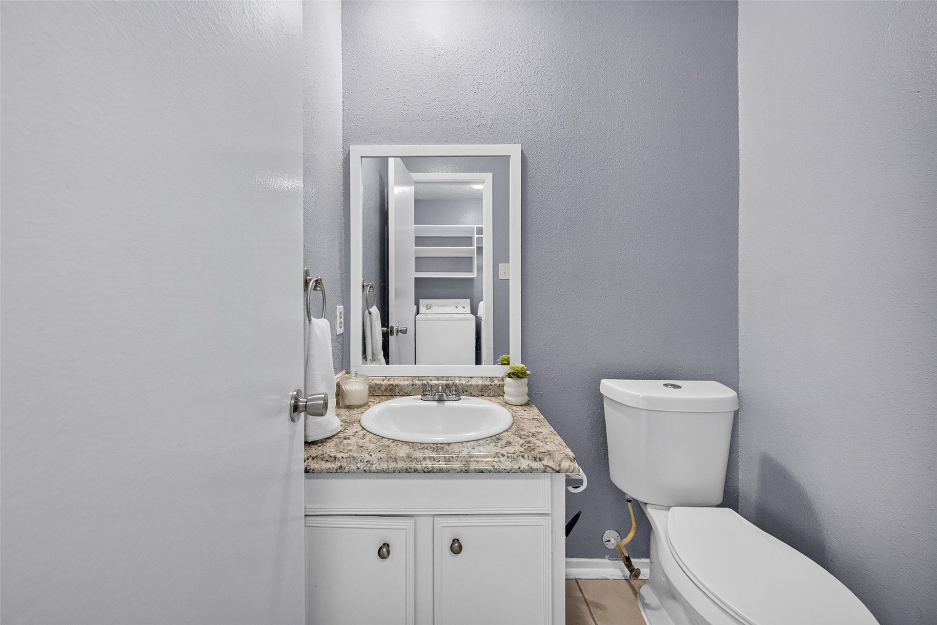 6013 Leafwood Circle, League City, TX 77573 6013 Leafwood Circle, League City, TX 77573