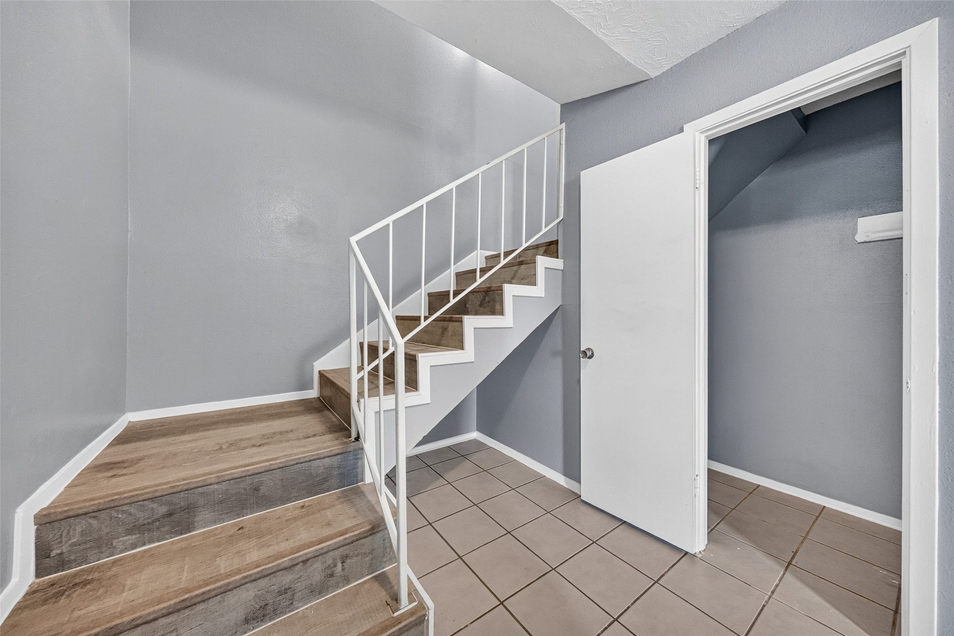 6013 Leafwood Circle, League City, TX 77573 6013 Leafwood Circle, League City, TX 77573