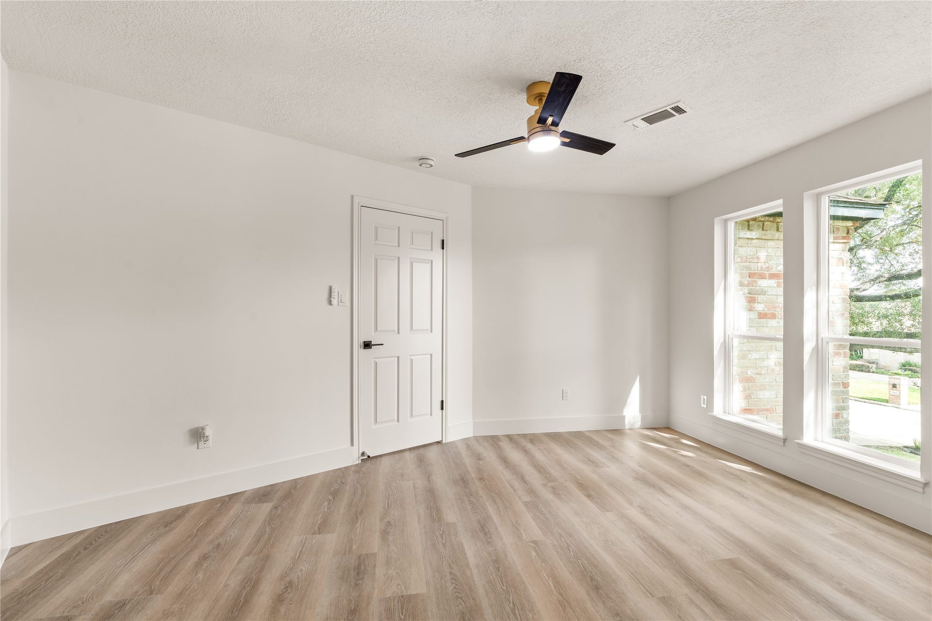618 Rock Cove, Houston, TX 77079 Bedroom