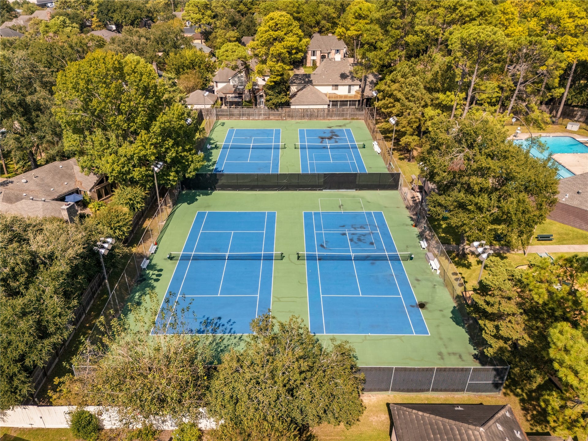 618 Rock Cove, Houston, TX 77079 Community Tennis/Pickleball court