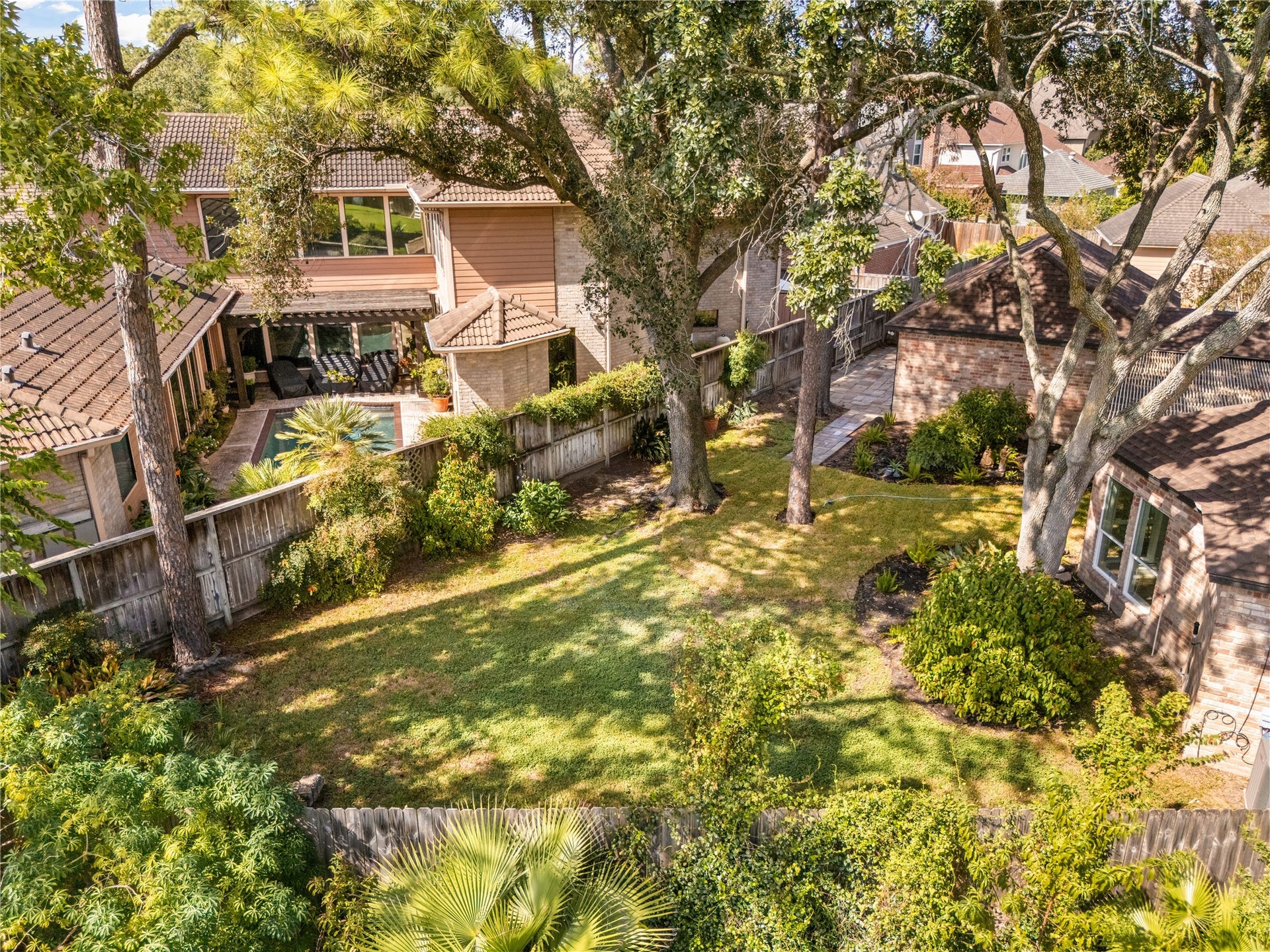 618 Rock Cove, Houston, TX 77079 Ariel view of Backyard