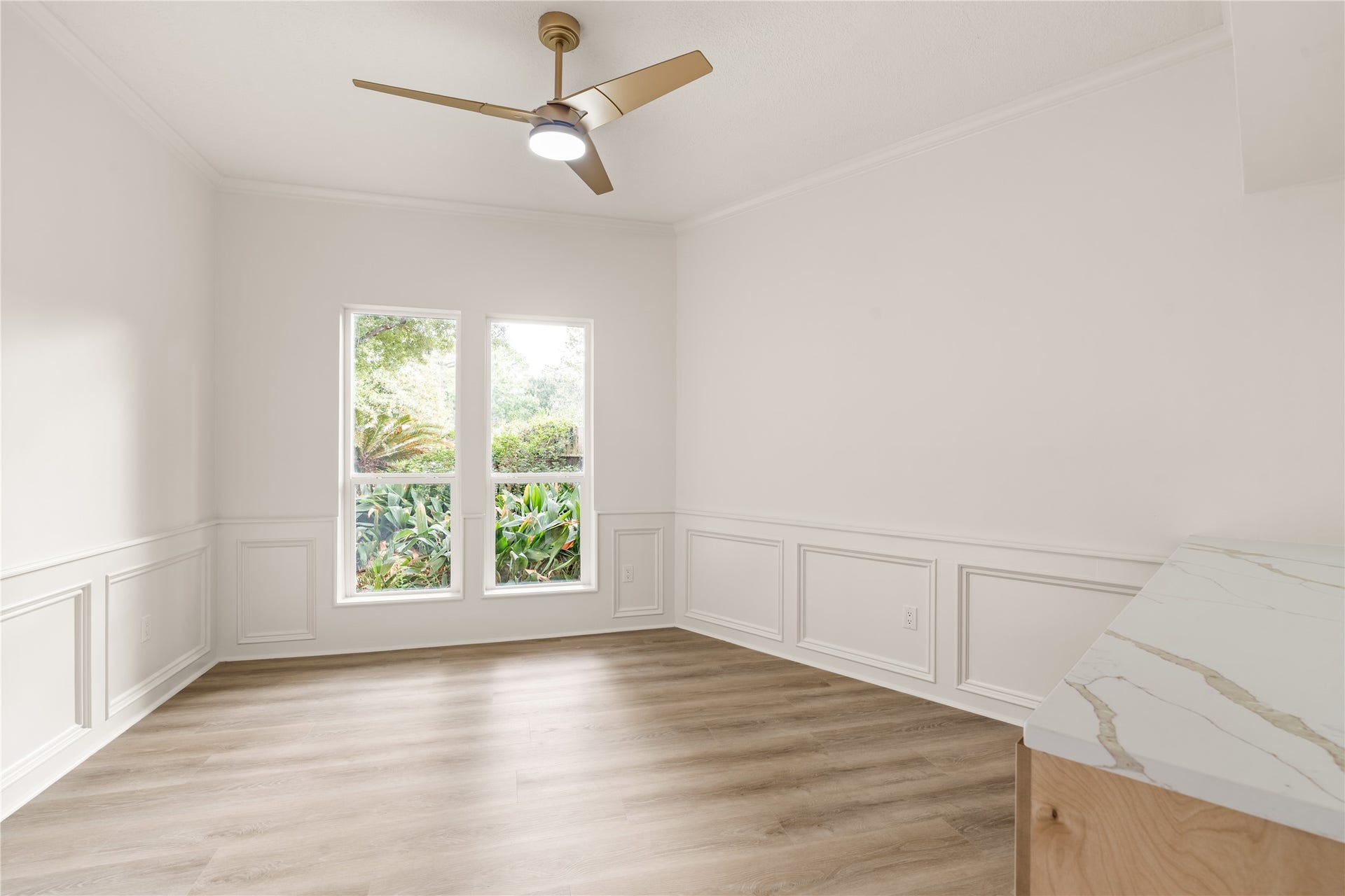 618 Rock Cove, Houston, TX 77079 Office