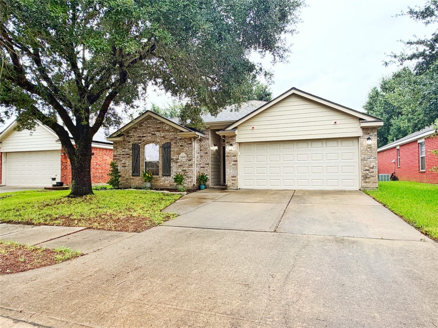 Property photo for 24615 Colonial Elm Drive, Katy, TX