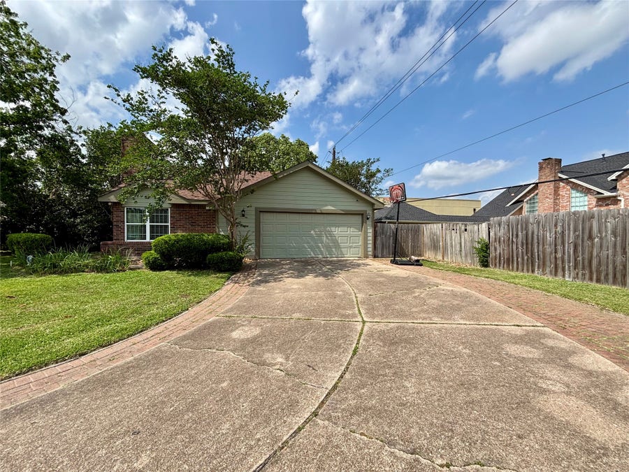 Property photo for 12702 Meadway Court, Houston, TX