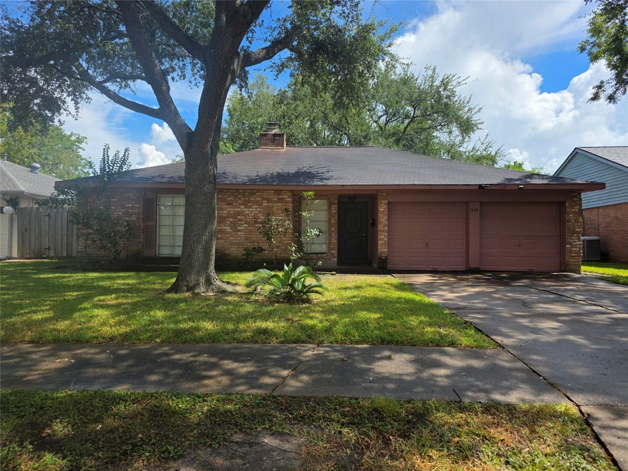 Property photo for 926 Redway Lane, Houston, TX