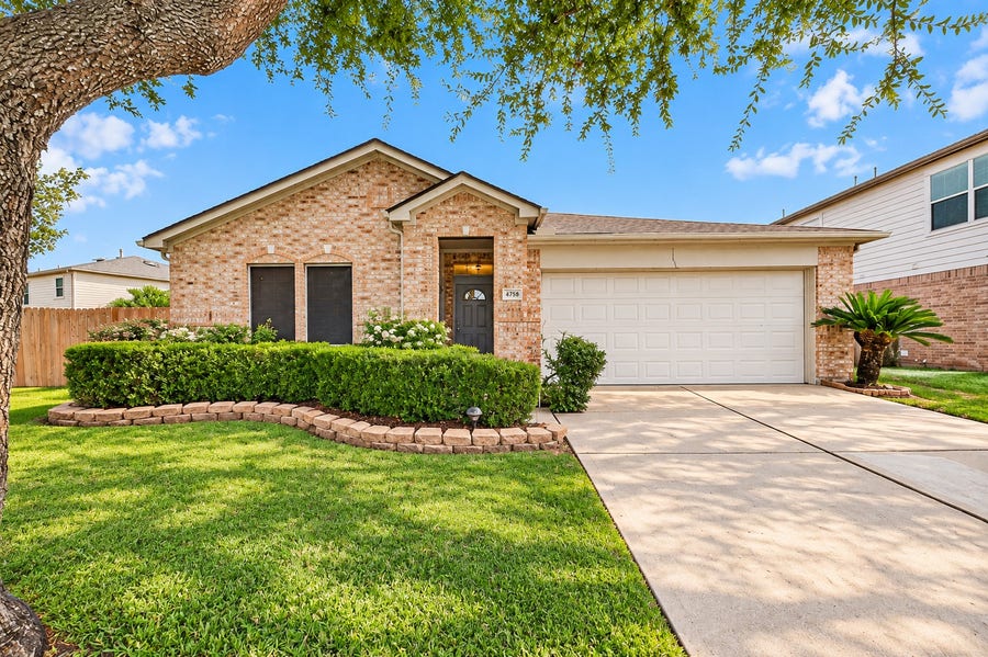 Property photo for 4718 Glencastle Court, Houston, TX