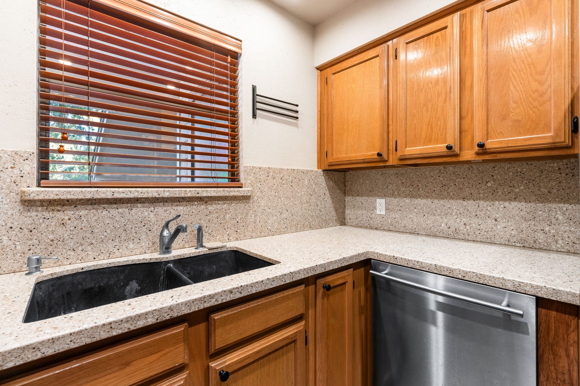 204 Lakeview Terrace, #G, Conroe, TX 77356 204 Lakeview Terrace, #G, Conroe, TX 77356