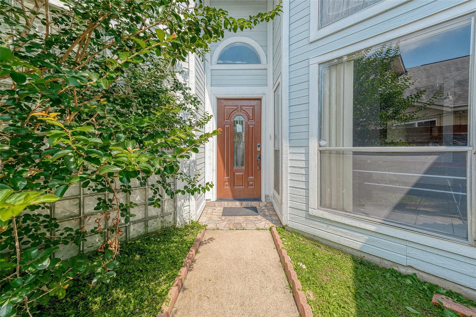 9310 Corner Oaks Ln, Houston, TX 77036