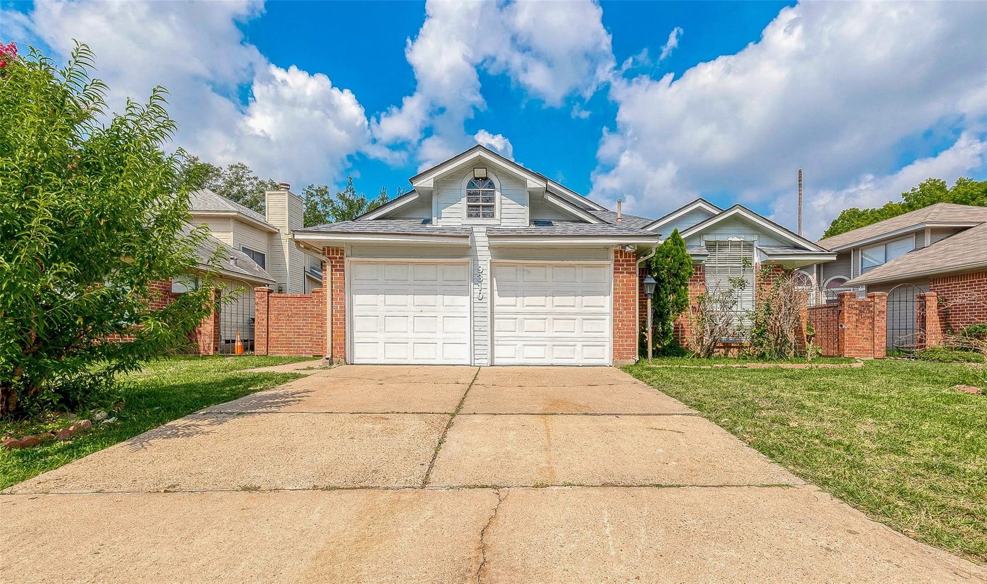 9310 Corner Oaks Ln, Houston, TX 77036