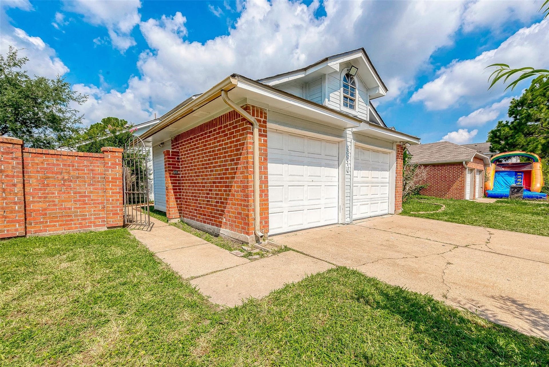 9310 Corner Oaks Ln, Houston, TX 77036