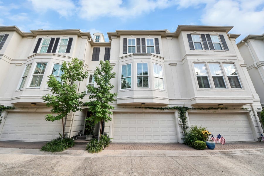 Property photo for 1912 Greenwich Place Drive, Houston, TX