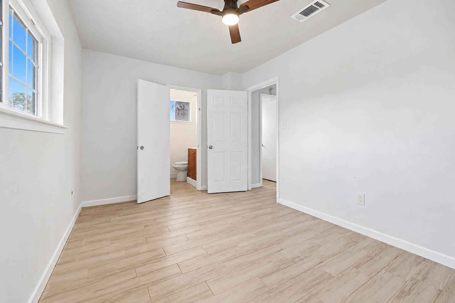4930 Ridgestone Street, Houston, TX 77053 4930 Ridgestone Street, Houston, TX 77053