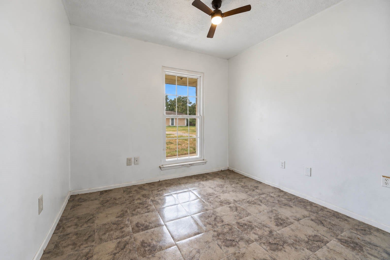 4930 Ridgestone Street, Houston, TX 77053 4930 Ridgestone Street, Houston, TX 77053
