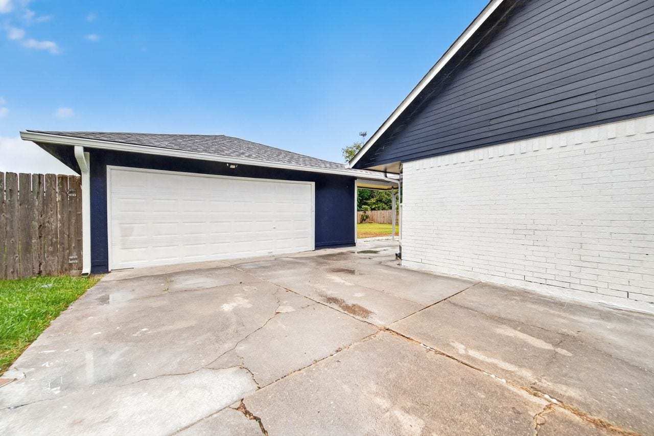 6034 Bee Hive Drive, Pasadena, TX 77505 6034 Bee Hive Drive, Pasadena, TX 77505