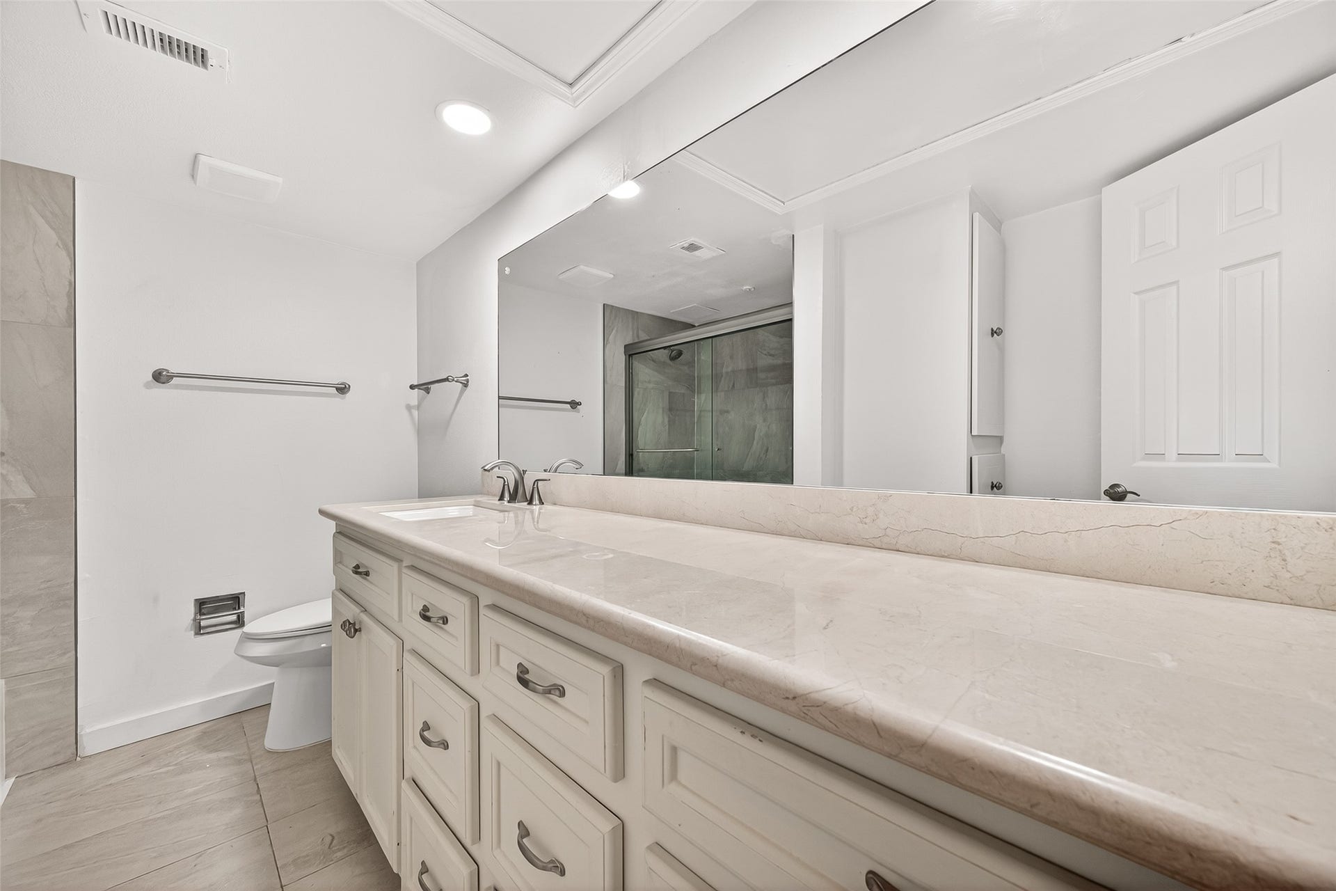 359 N Post Oak Lane, #127, Houston, TX 77024 359 N Post Oak Lane, #127, Houston, TX 77024