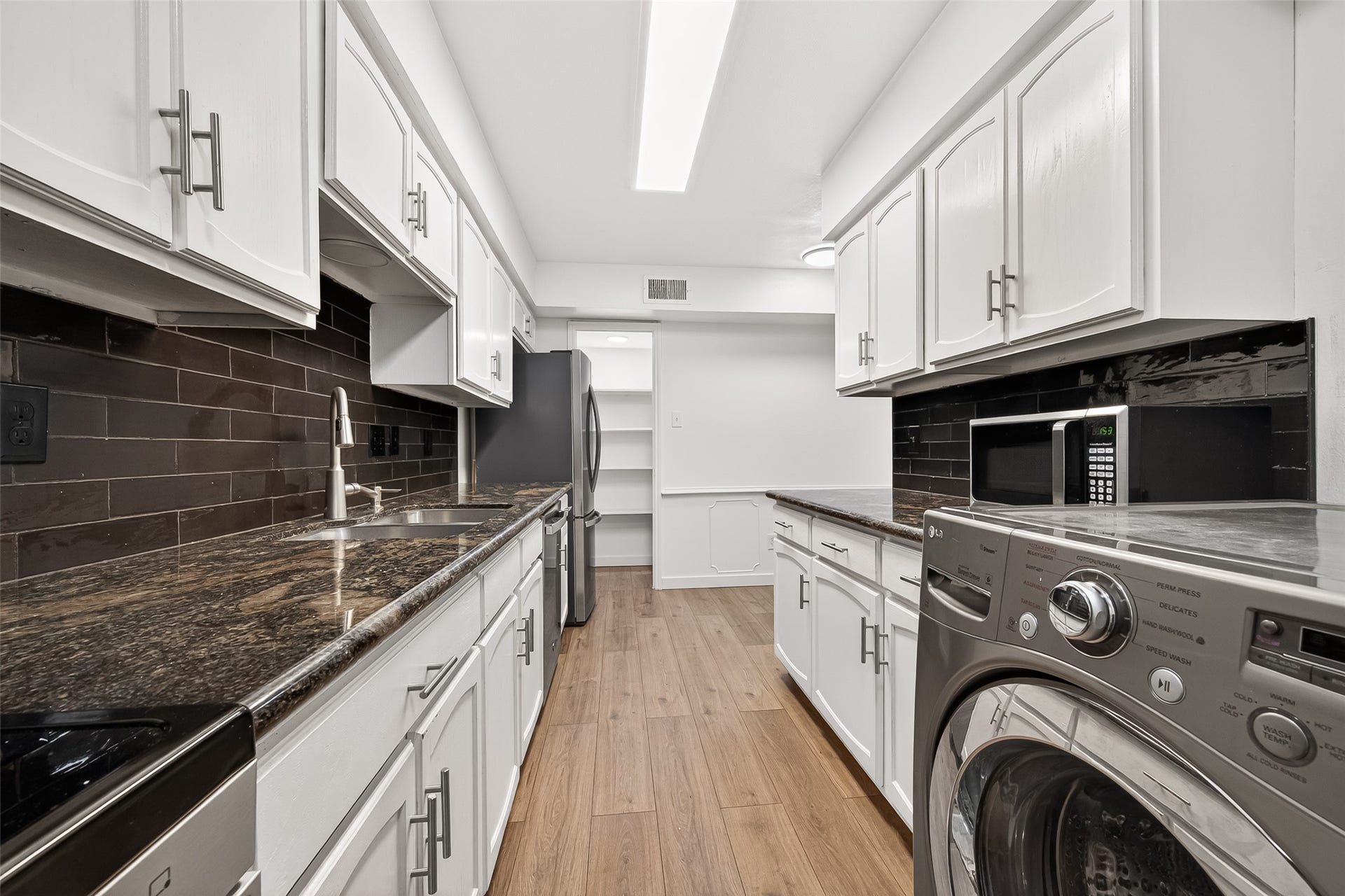 359 N Post Oak Lane, #127, Houston, TX 77024 359 N Post Oak Lane, #127, Houston, TX 77024