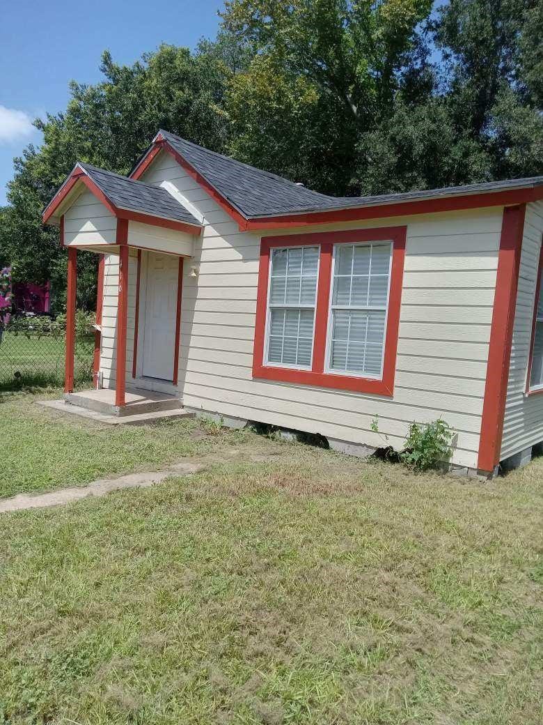 Property photo for 416 N Erskine Street, Angleton, TX