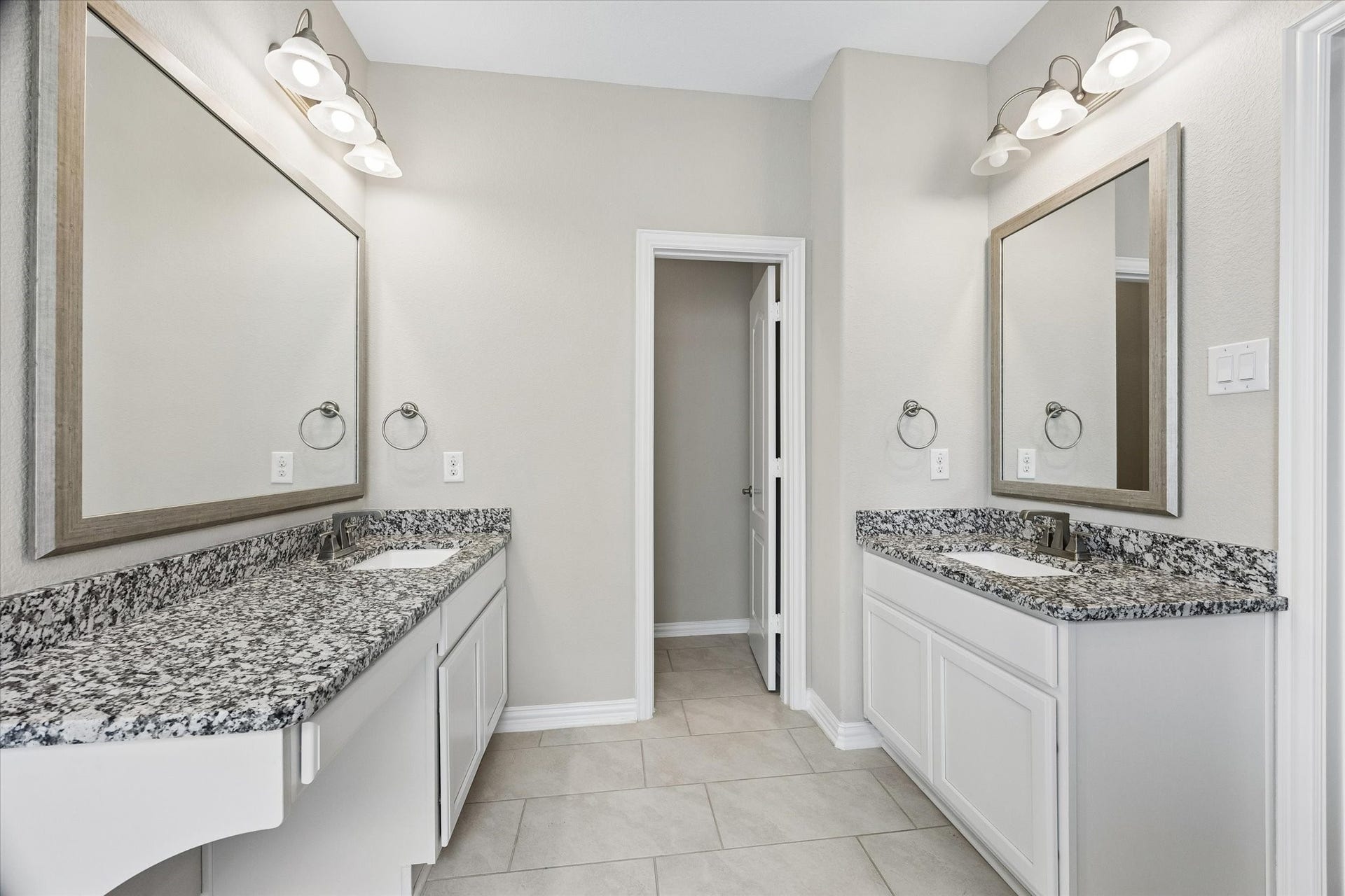 317 Merlot Drive, Alvin, TX 77511 317 Merlot Drive, Alvin, TX 77511