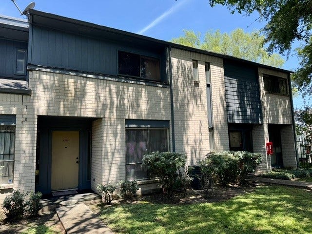 Property photo for 9102 Imogene Street, #B, Houston, TX