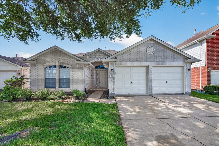 Property photo for 1706 Teal Run Place Drive, Fresno, TX