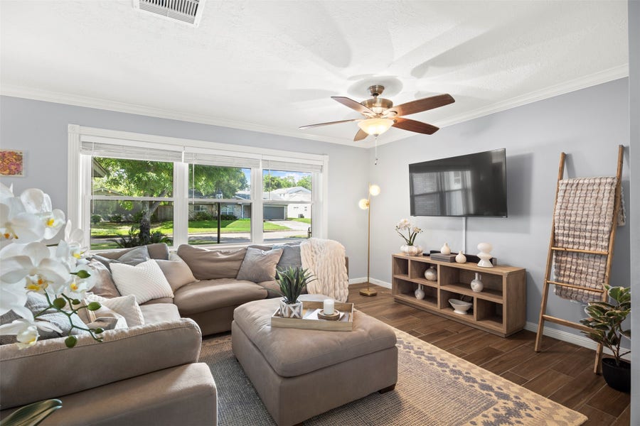 Property photo for 5334 Saxon Drive, Houston, TX