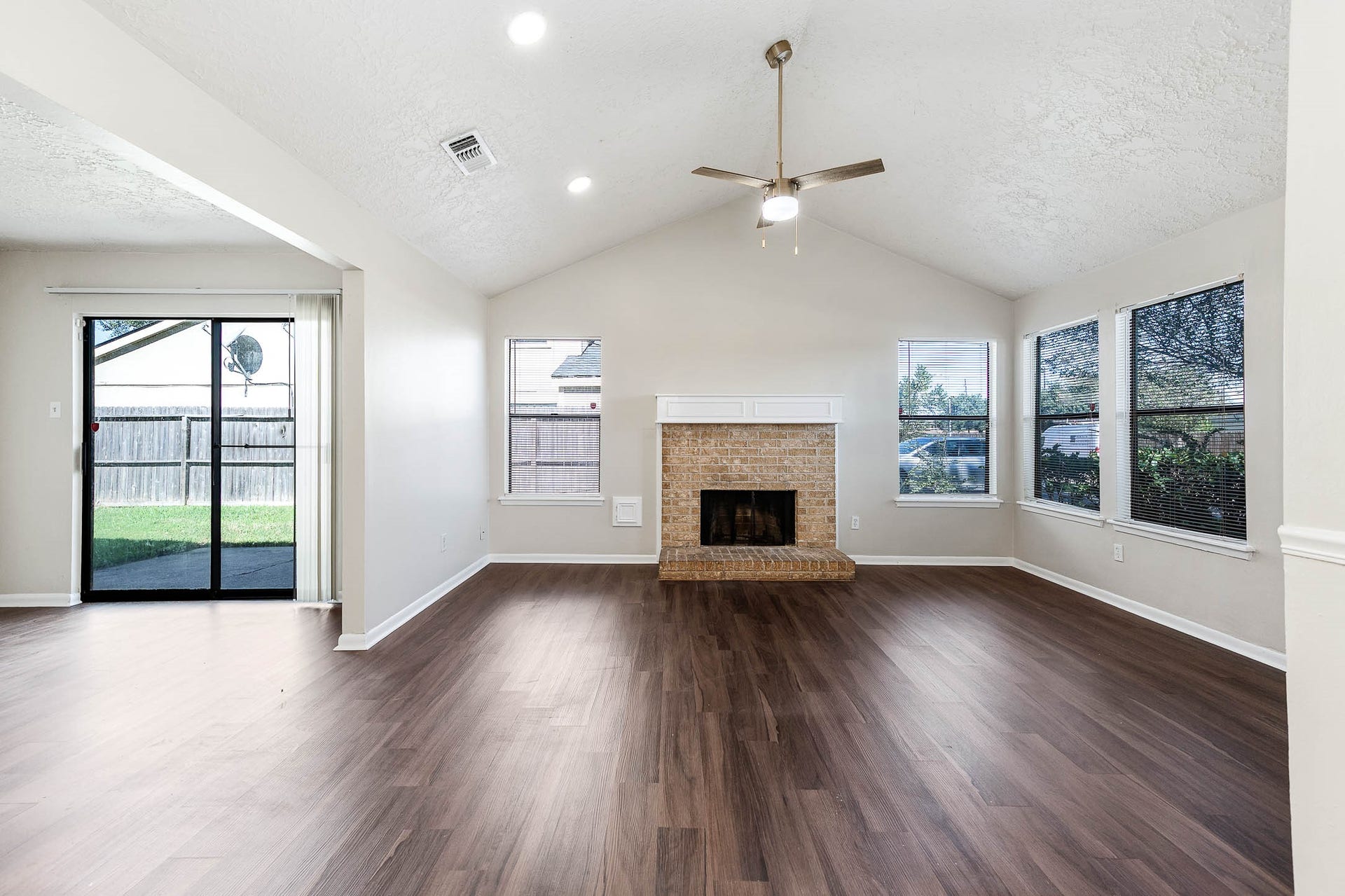538 Shady Dale Drive, Stafford, TX 77477 538 Shady Dale Drive, Stafford, TX 77477