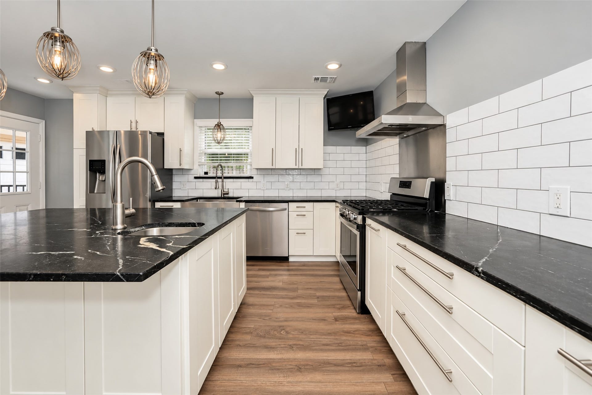 5342 Pine Cliff Drive, Houston, TX 77084 5342 Pine Cliff Drive, Houston, TX 77084