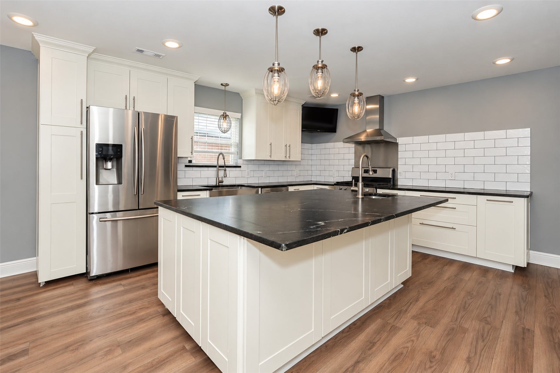 5342 Pine Cliff Drive, Houston, TX 77084 5342 Pine Cliff Drive, Houston, TX 77084