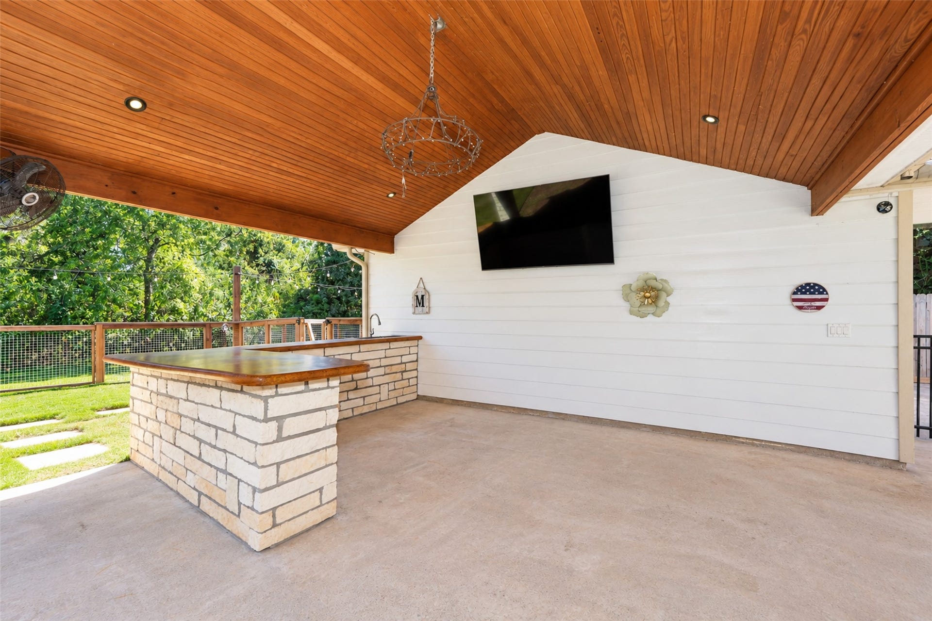 5342 Pine Cliff Drive, Houston, TX 77084 5342 Pine Cliff Drive, Houston, TX 77084