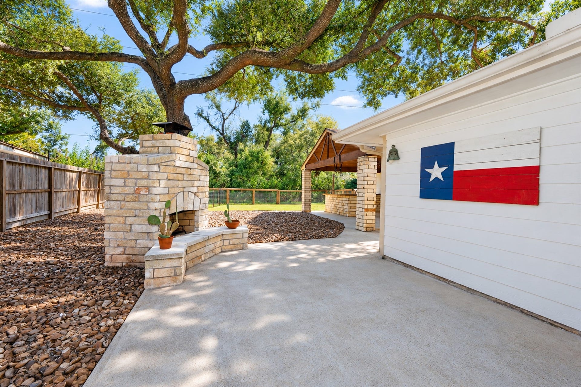 5342 Pine Cliff Drive, Houston, TX 77084 5342 Pine Cliff Drive, Houston, TX 77084