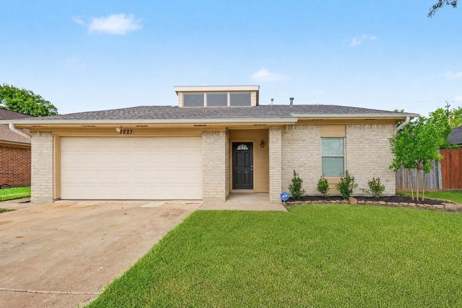 Property photo for 1227 Mission Drive, La Porte, TX