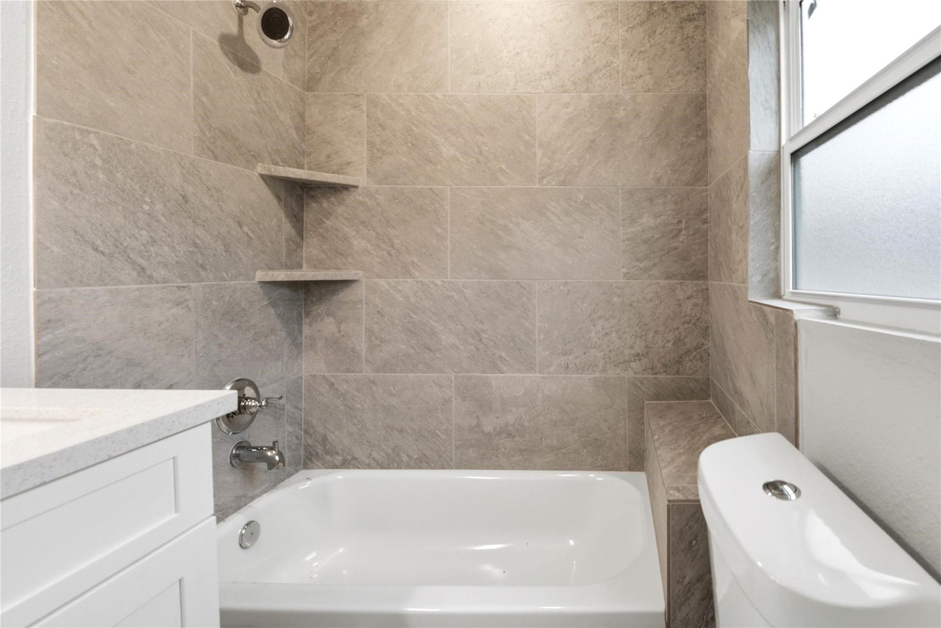 7010 Brownsville Street, #3, Houston, TX 77020 7010 Brownsville Street, #3, Houston, TX 77020