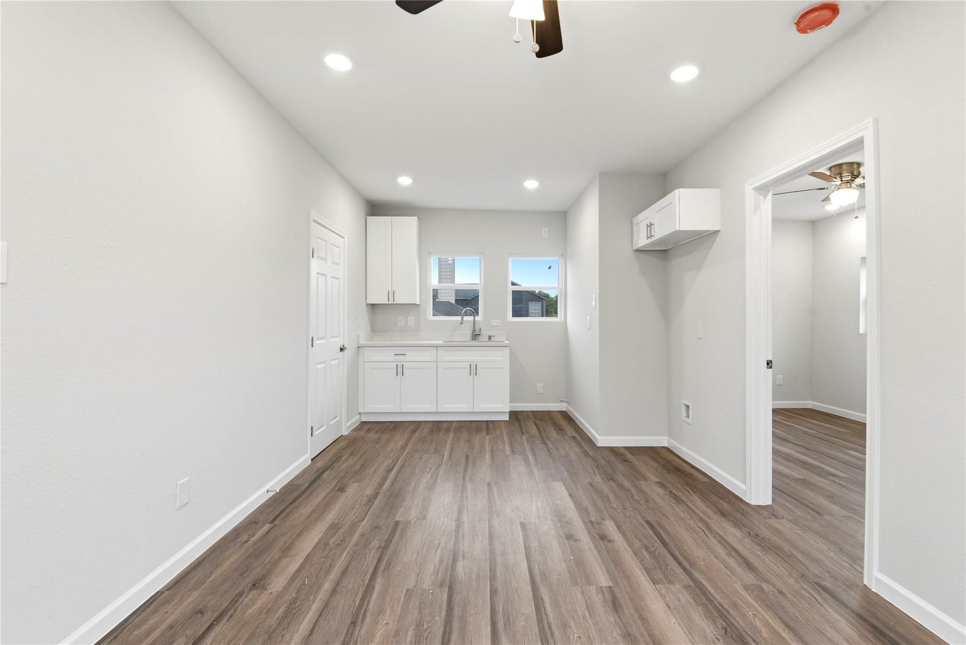 7010 Brownsville Street, #3, Houston, TX 77020 7010 Brownsville Street, #3, Houston, TX 77020