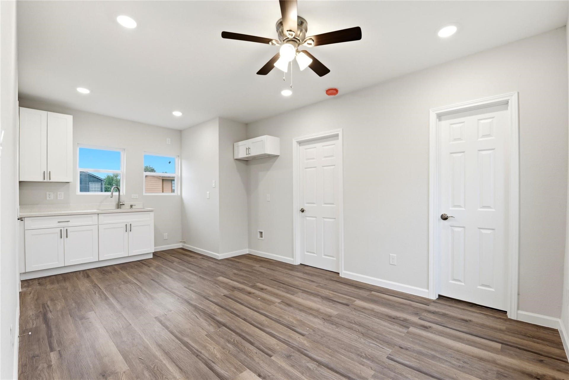 7010 Brownsville Street, #3, Houston, TX 77020 7010 Brownsville Street, #3, Houston, TX 77020