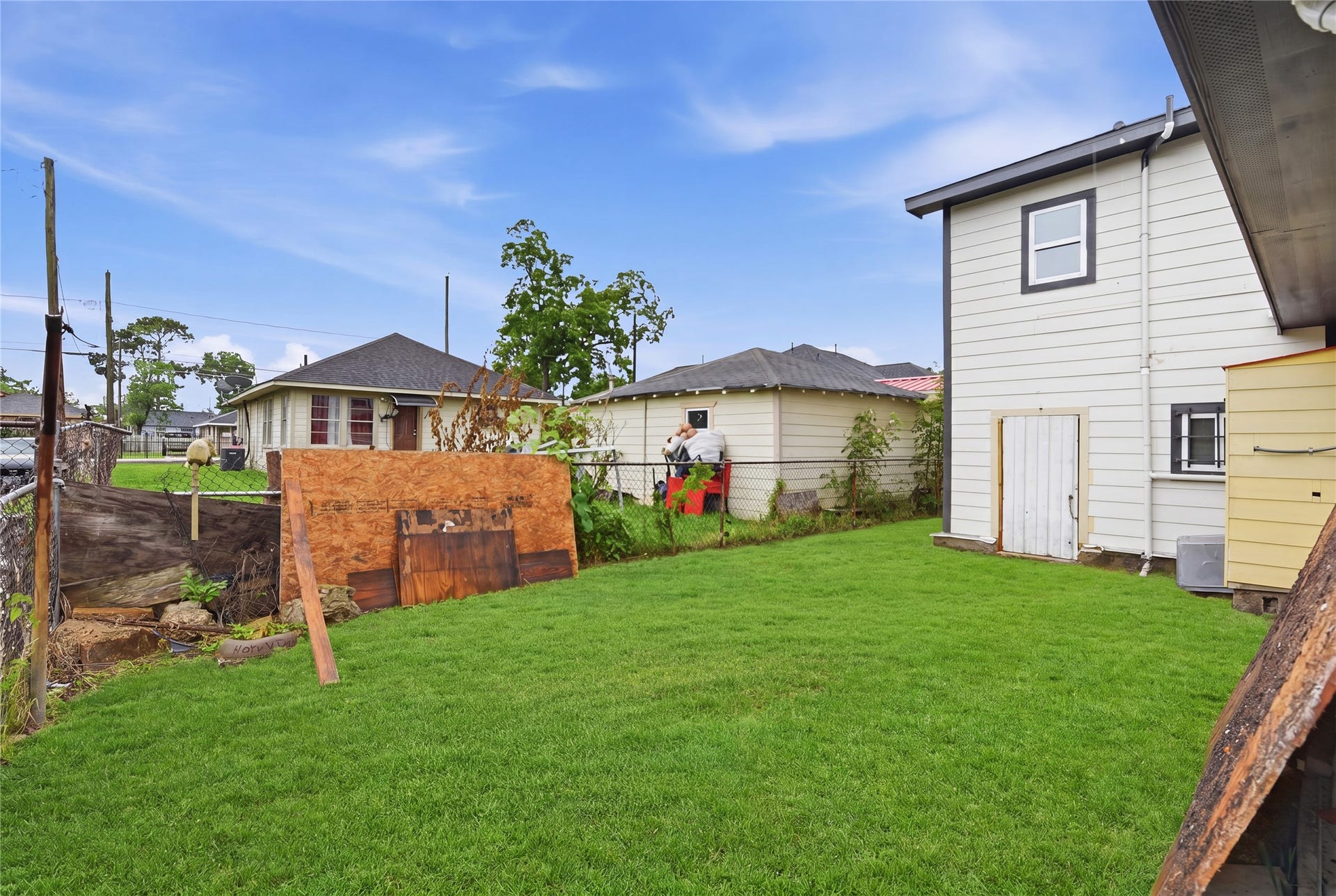 7010 Brownsville Street, #3, Houston, TX 77020 7010 Brownsville Street, #3, Houston, TX 77020